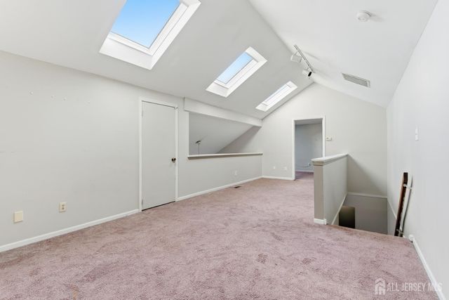 92 Beverly Hill Terrace, Woodbridge Proper, NJ 07095