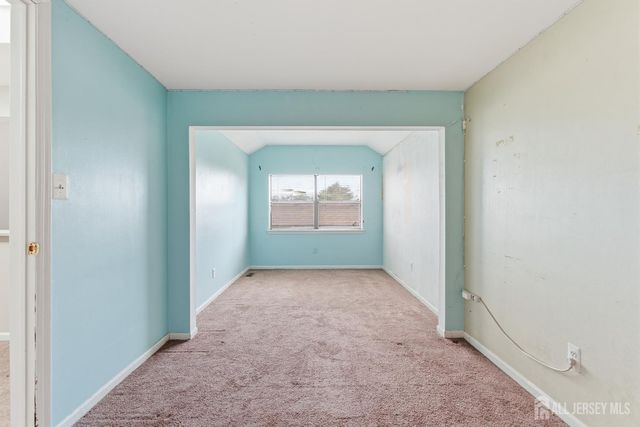 92 Beverly Hill Terrace, Woodbridge Proper, NJ 07095