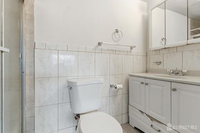 92 Beverly Hill Terrace, Woodbridge Proper, NJ 07095