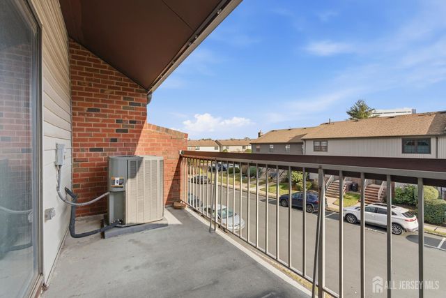 92 Beverly Hill Terrace, Woodbridge Proper, NJ 07095