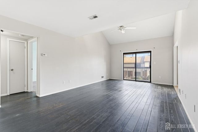 92 Beverly Hill Terrace, Woodbridge Proper, NJ 07095