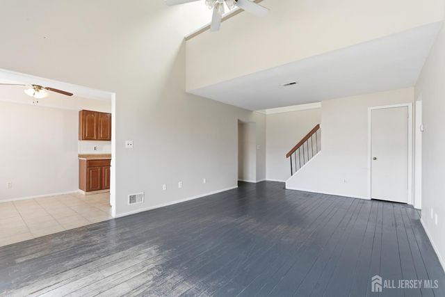 92 Beverly Hill Terrace, Woodbridge Proper, NJ 07095