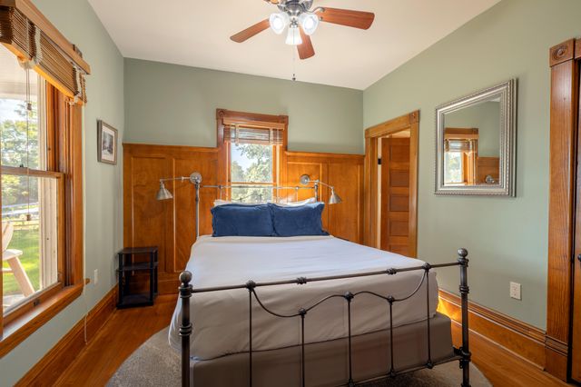 300 Ferry Street, Douglas, MI 49406