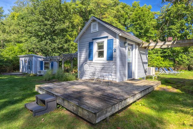 300 Ferry Street, Douglas, MI 49406