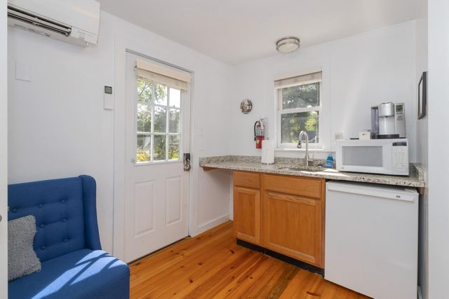 300 Ferry Street, Douglas, MI 49406