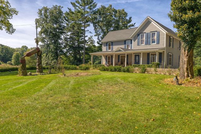 300 Ferry Street, Douglas, MI 49406