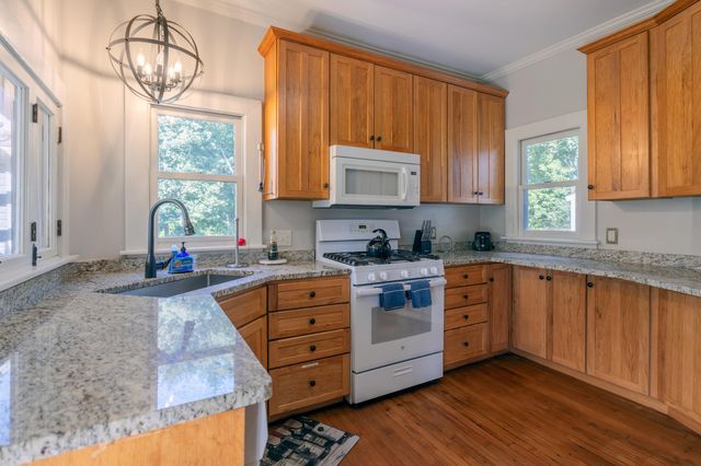 300 Ferry Street, Douglas, MI 49406
