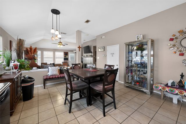 2830 Gospel Drive, Dallas, TX 75237