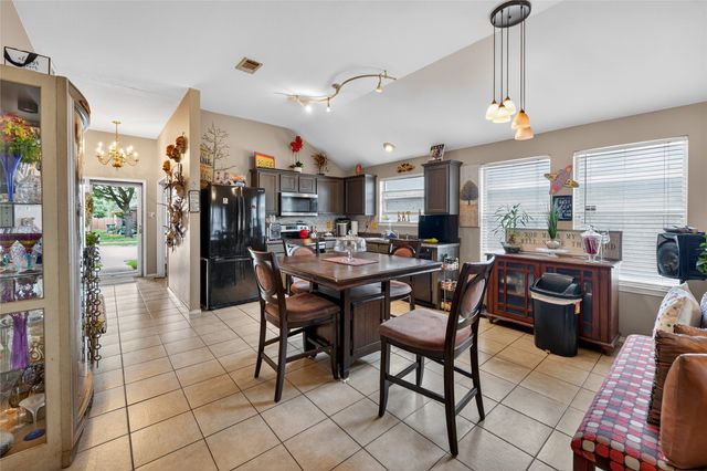 2830 Gospel Drive, Dallas, TX 75237
