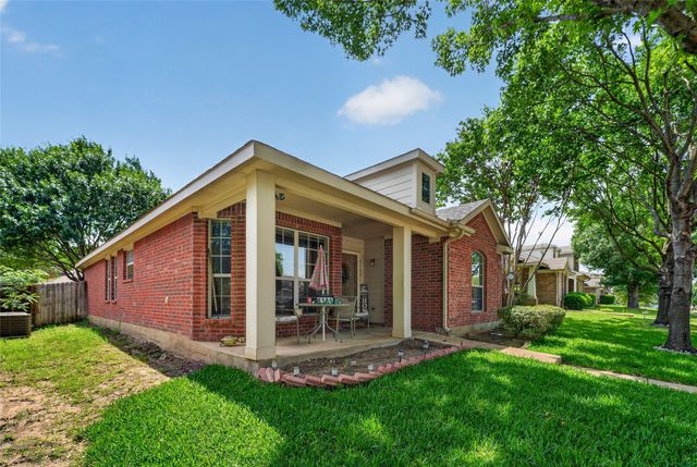 2830 Gospel Drive, Dallas, TX 75237