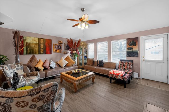 2830 Gospel Drive, Dallas, TX 75237