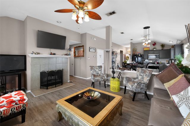 2830 Gospel Drive, Dallas, TX 75237