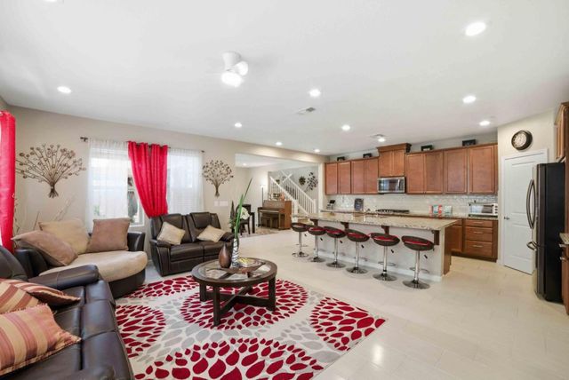 741 Baxter Way, Gilroy, CA 95020