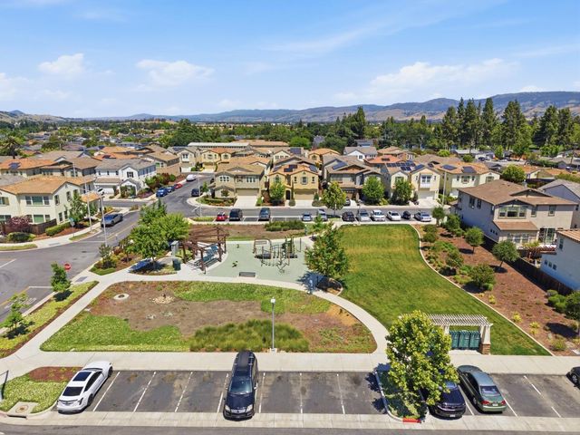741 Baxter Way, Gilroy, CA 95020