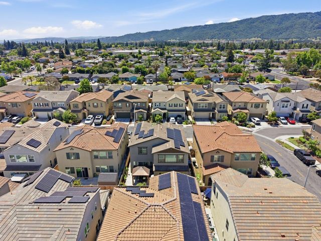 741 Baxter Way, Gilroy, CA 95020