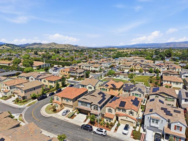 741 Baxter Way, Gilroy, CA 95020