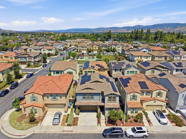 741 Baxter Way, Gilroy, CA 95020