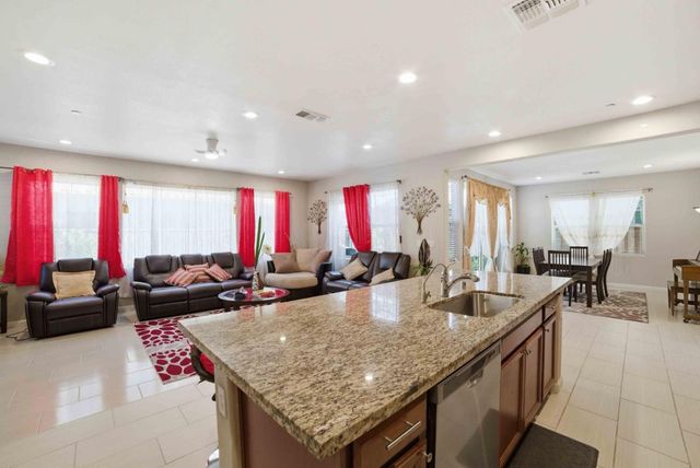 741 Baxter Way, Gilroy, CA 95020