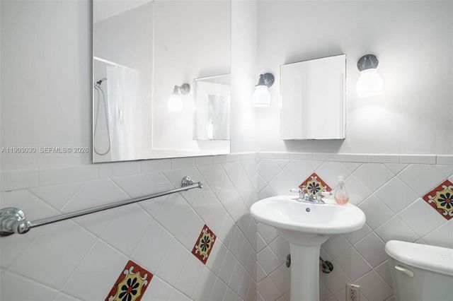 721 Majorca Ave, Coral Gables, FL 33134