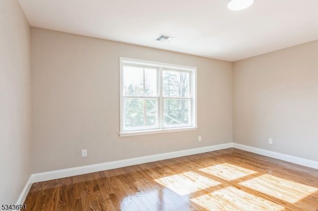 5 Frank Ave, Sayreville Boro, NJ 08872