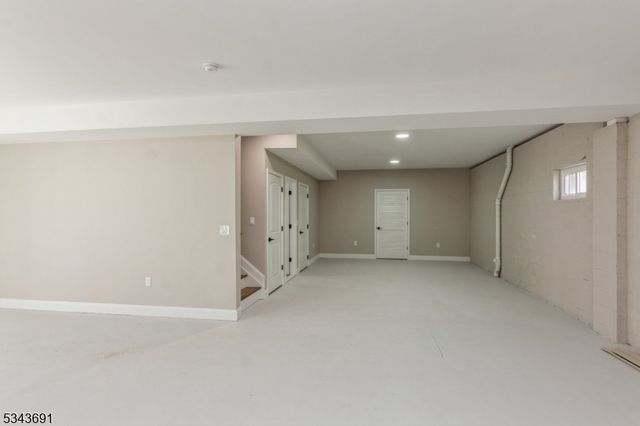 5 Frank Ave, Sayreville Boro, NJ 08872