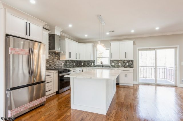 5 Frank Ave, Sayreville Boro, NJ 08872