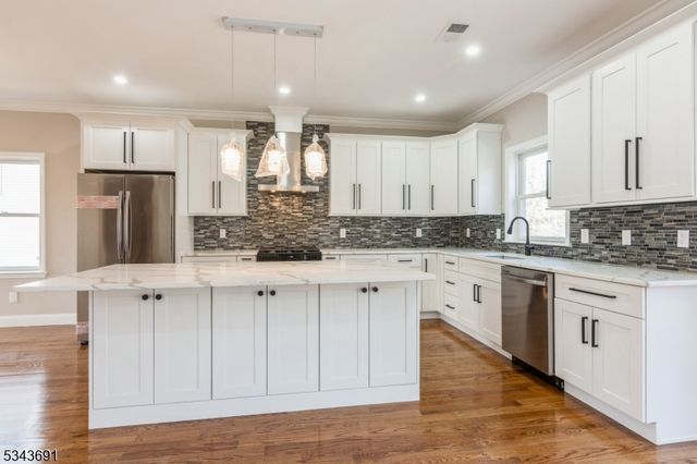 5 Frank Ave, Sayreville Boro, NJ 08872