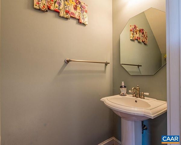 270 REMINGTON PL, Charlottesville, VA 22903