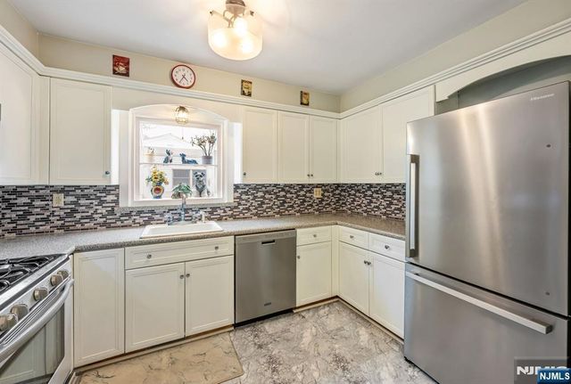 115 Claremont Terrace, Wayne, NJ 07470