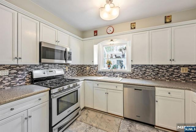 115 Claremont Terrace, Wayne, NJ 07470