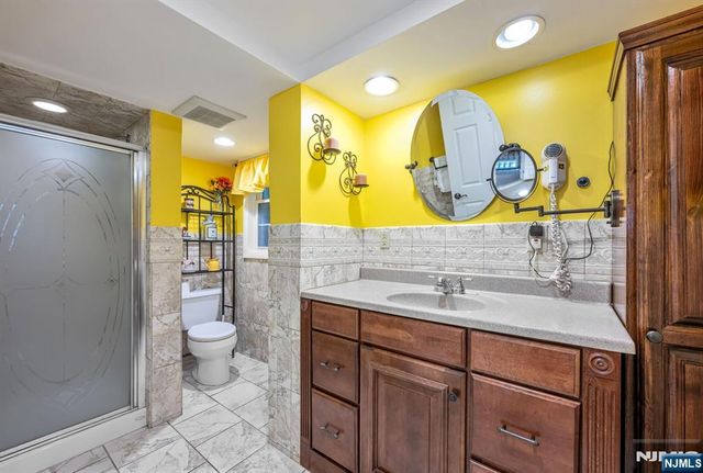 115 Claremont Terrace, Wayne, NJ 07470