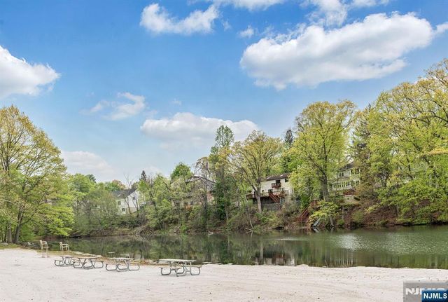 115 Claremont Terrace, Wayne, NJ 07470