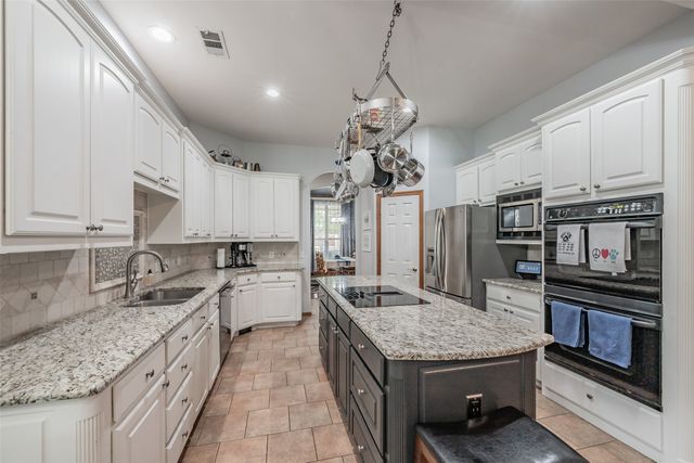 6013 Gateridge Drive, Flower Mound, TX 75028