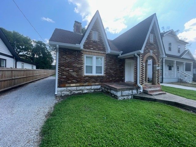 1728 16th Ave, N, Nashville, TN 37208