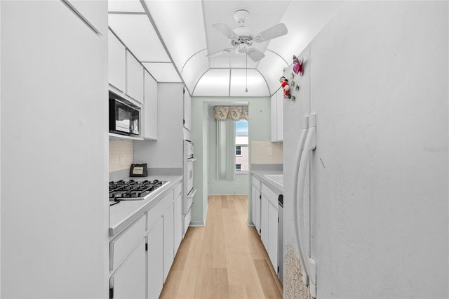 5603 80TH STREET N 512, St Petersburg, FL 33701