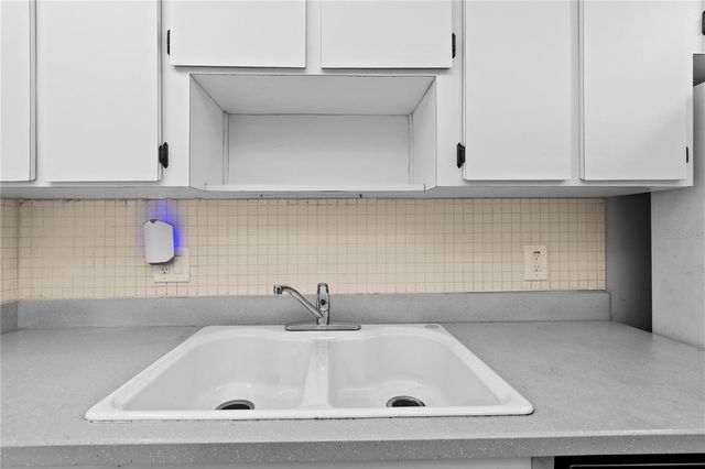 5603 80TH STREET N 512, St Petersburg, FL 33701