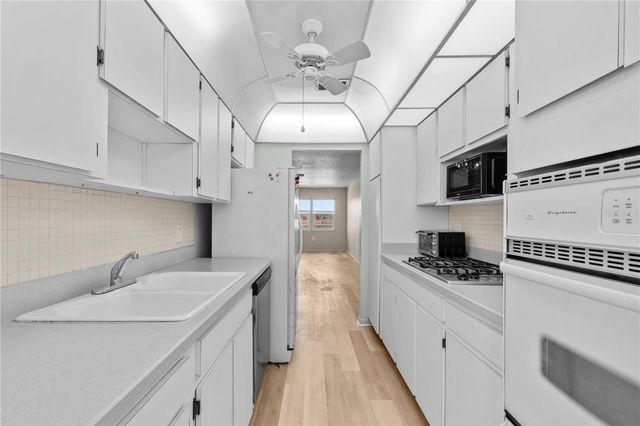 5603 80TH STREET N 512, St Petersburg, FL 33701