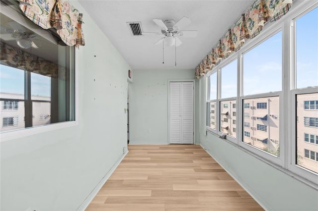 5603 80TH STREET N 512, St Petersburg, FL 33701