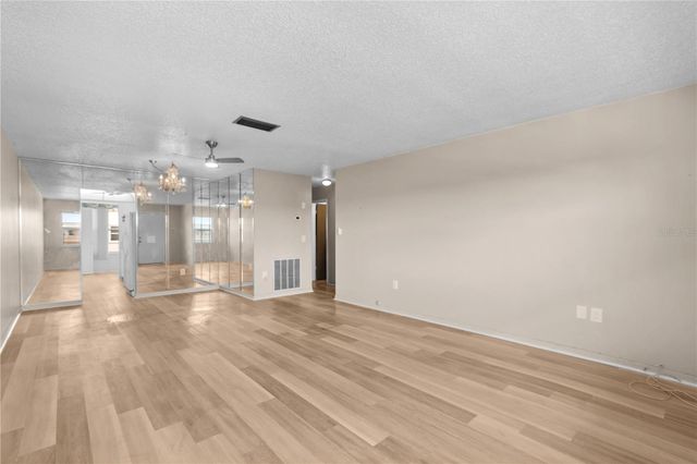 5603 80TH STREET N 512, St Petersburg, FL 33701