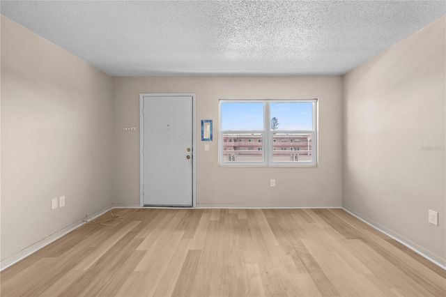 5603 80TH STREET N 512, St Petersburg, FL 33701