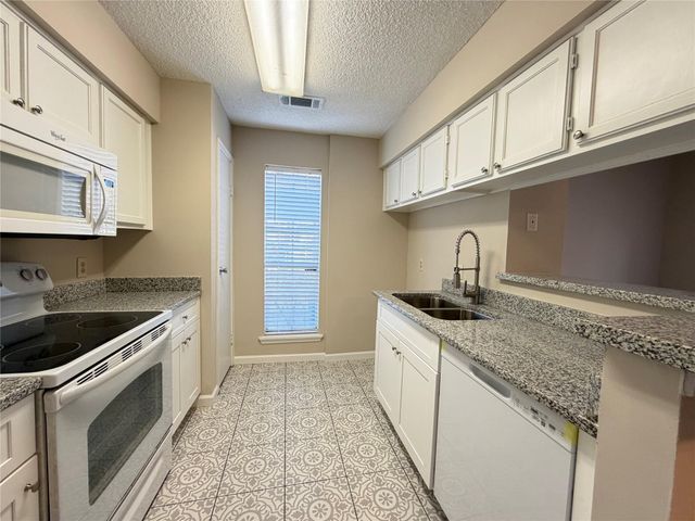 1515 Sandy Springs Road 1808, Houston, TX 77042