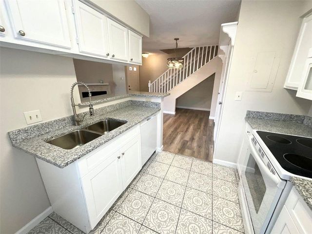 1515 Sandy Springs Road 1808, Houston, TX 77042