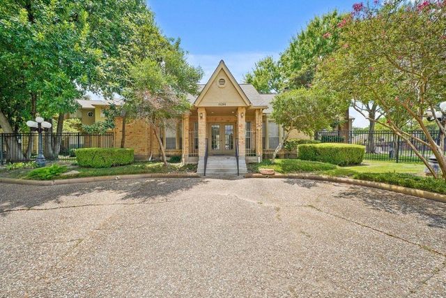 1515 Sandy Springs Road 1808, Houston, TX 77042