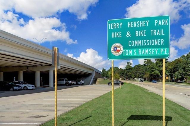 1515 Sandy Springs Road 1808, Houston, TX 77042