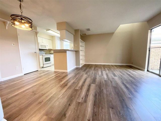 1515 Sandy Springs Road 1808, Houston, TX 77042