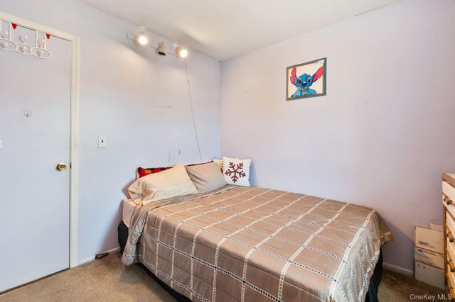 43 Nimitz Avenue, Brentwood, NY 11717