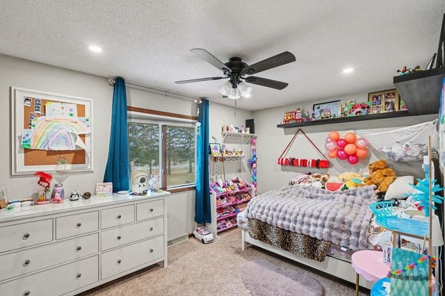 31660 N Lakes Trail, Lindstrom, MN 55045