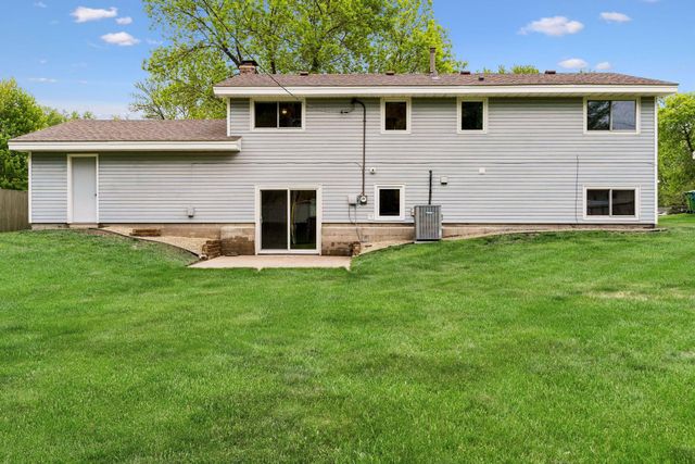 7360 Pinetree Lane NE, Fridley, MN 55432