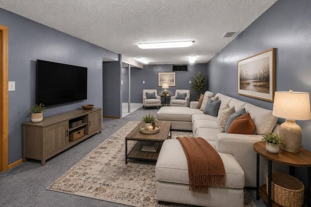 2008 Zircon Lane, Eagan, MN 55122
