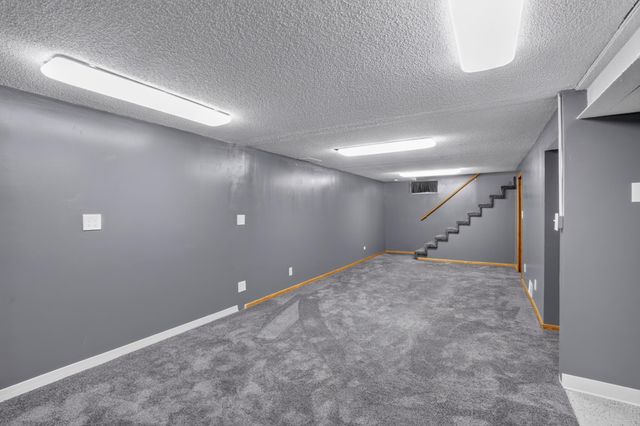 2008 Zircon Lane, Eagan, MN 55122